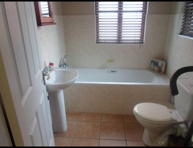 2 BEDROOM DUPLEX RENTED IN PLANTATIONS ESTATE